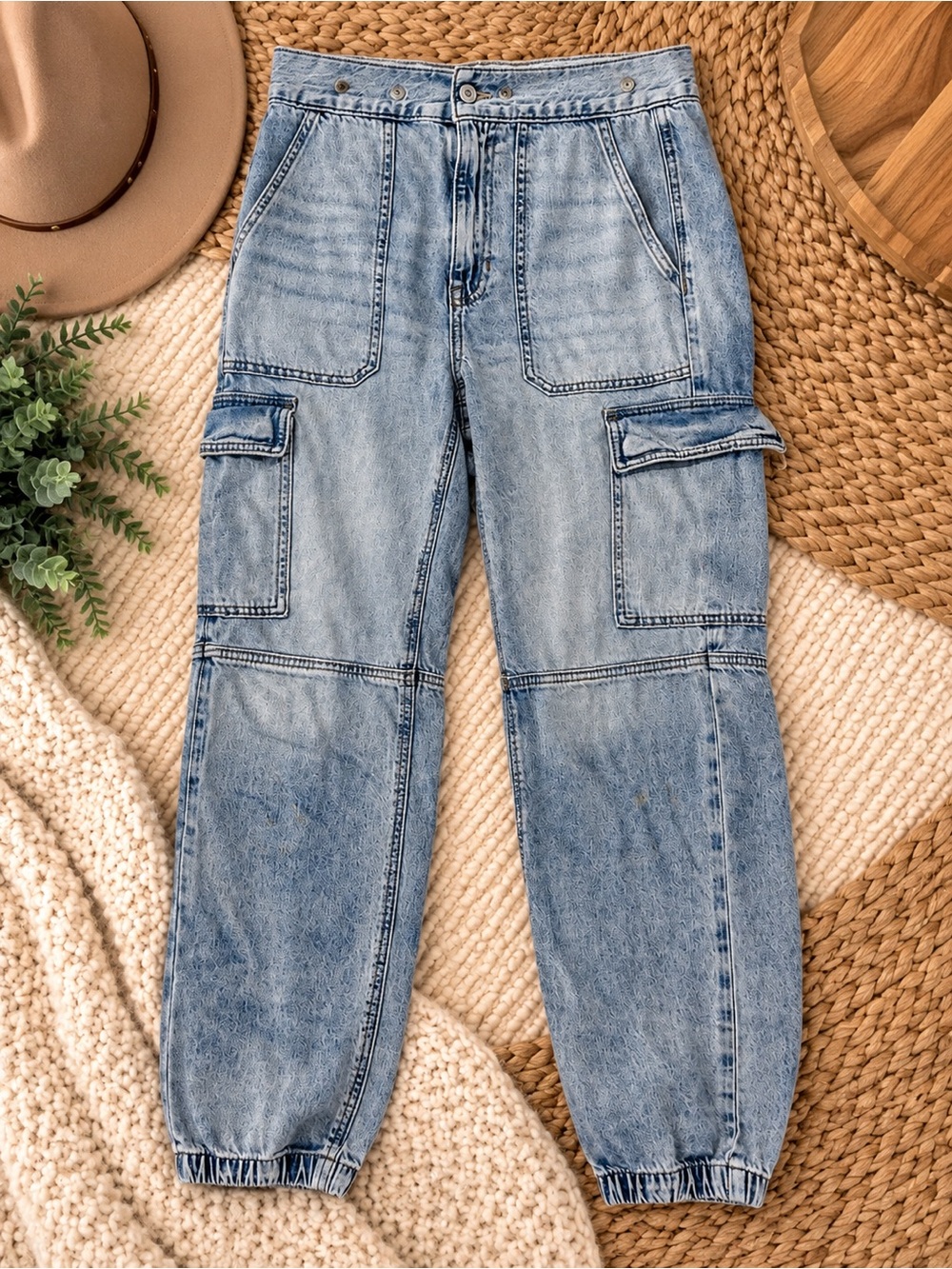 American Eagle Lightweight Denim Jogger Jeans | Size 6R